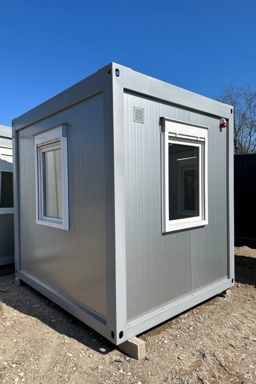 Contenedor Oficina 3,00 × 2,44 m – Módulo Prefabricado Aislado