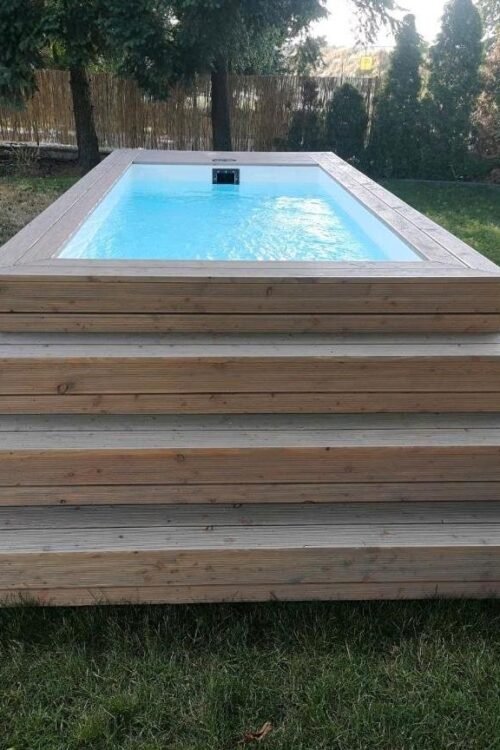 PISCINA CONTENEDOR CON REVESTIMIENTO DE MADERA