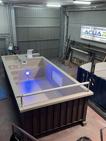 contenedor de 20 pies transformado en piscina - Imagen 3